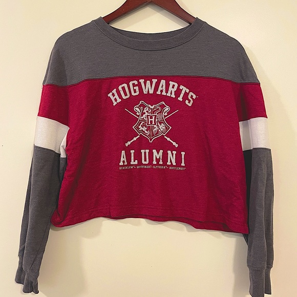 Harry Potter Womens Medium Crop Top Hogwarts Alumni Sweater - Picture 1 of 4